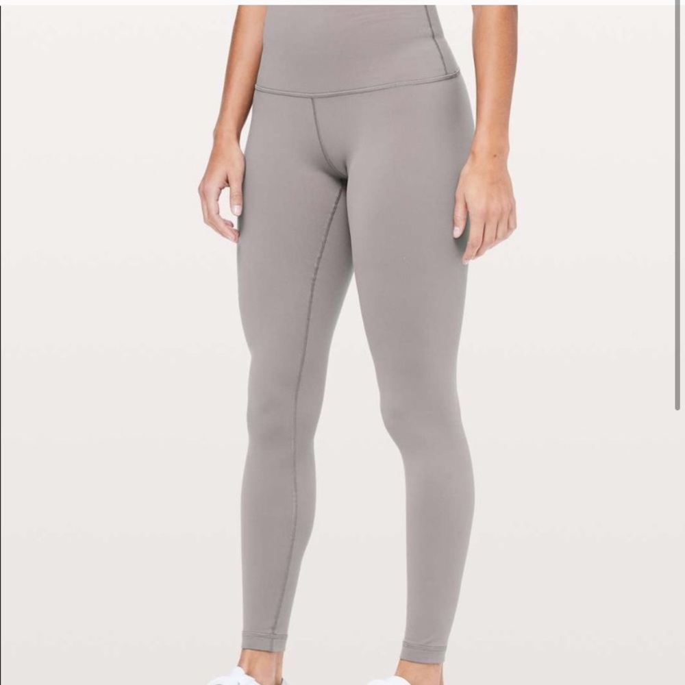 🏝️CCO SALE🏝️ Lululemon Wunder Under Discontinued Lightly Worn Leggings
